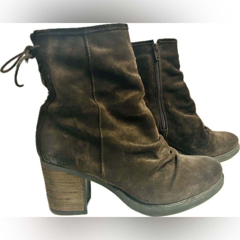 Bos & Co SZ 9/EU 40 brown suede slouch lace up rear w/side zip, rubber soled EUC